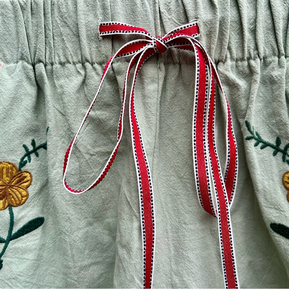 Urban Dazy Embroidered Floral Boho Shorts - Picture 3 of 6